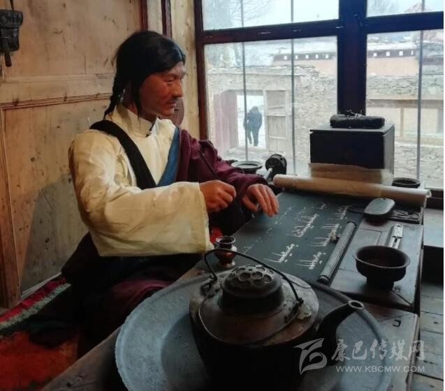 千戶(hù)藏寨精美蠟像館還原康巴人過(guò)去的生活