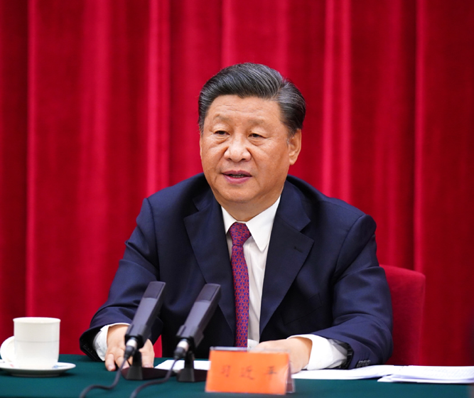 2020年9月3日下午，中共中央、國務(wù)院、中央軍委在北京人民大會堂舉行座談會，紀念中國人民抗日戰(zhàn)爭暨世界反法西斯戰(zhàn)爭勝利75周年。中共中央總書記、國家主席、中央軍委主席習近平出席座談會并發(fā)表重要講話。新華社記者 謝環(huán)馳 攝