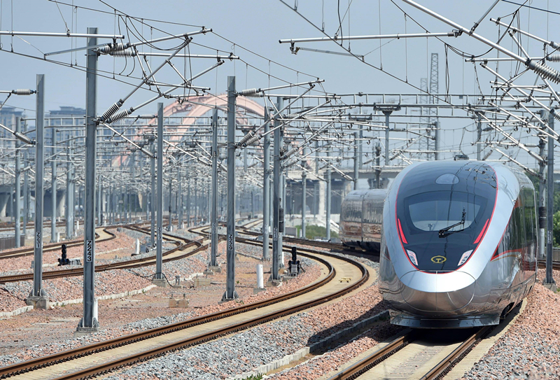 2022年6月20日，濟(jì)鄭高鐵鄭州首發(fā)G9206次列車駛出鄭州東站。