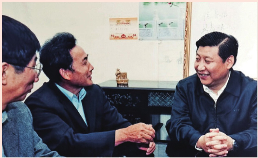 2003年4月24日，時任浙江省委書記習(xí)近平在浙江下姜村調(diào)研。